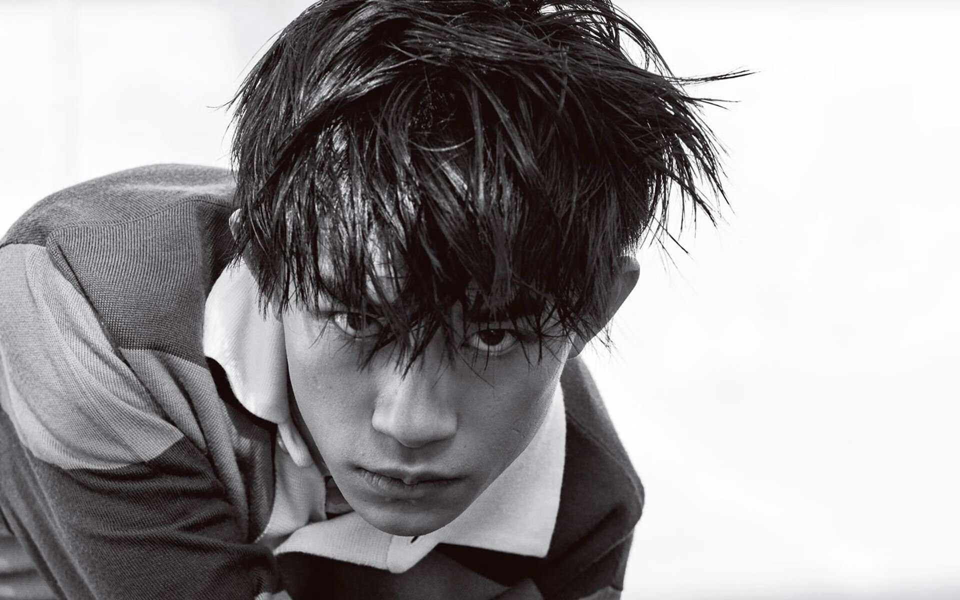 开云中国-塔特与袋鼠队队友的默契配合,助力球队征战橄榄球赛场